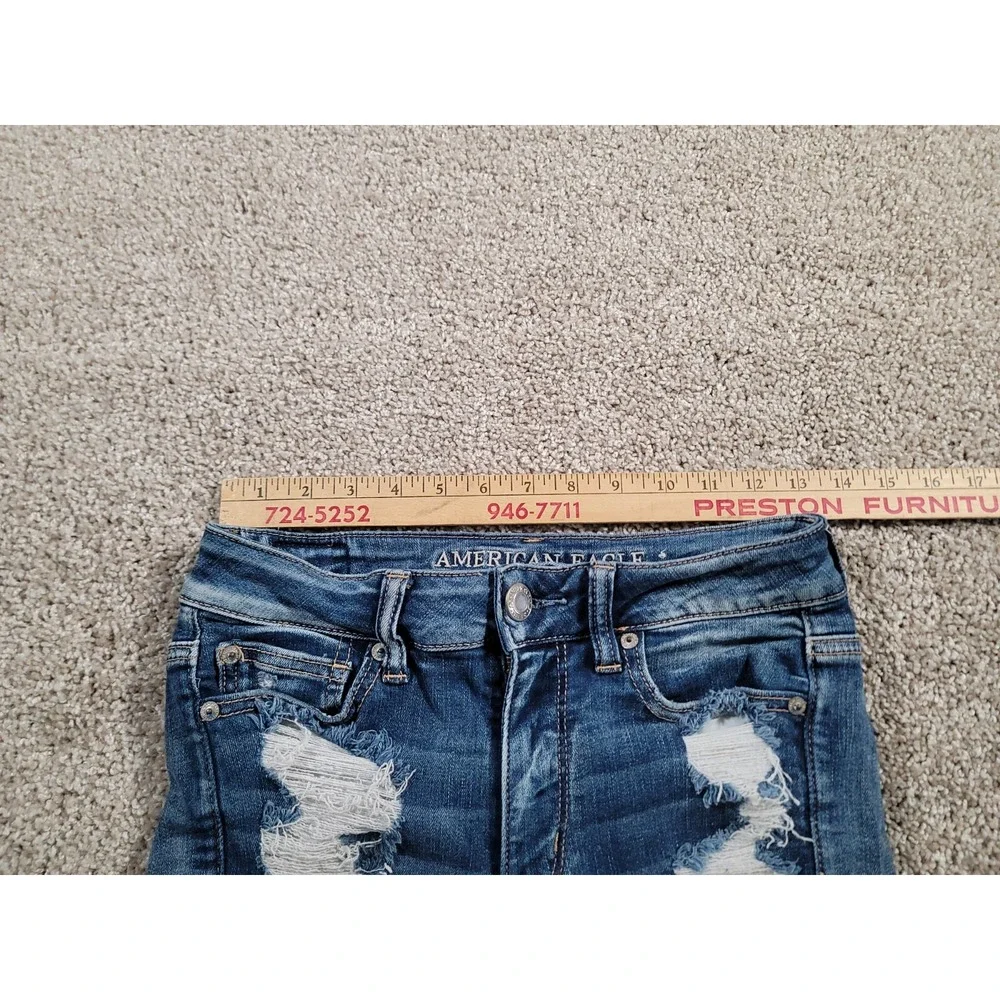 American Eagle Outfitters Next Level Stretch Hi Rise Shortie Distressed Size 2